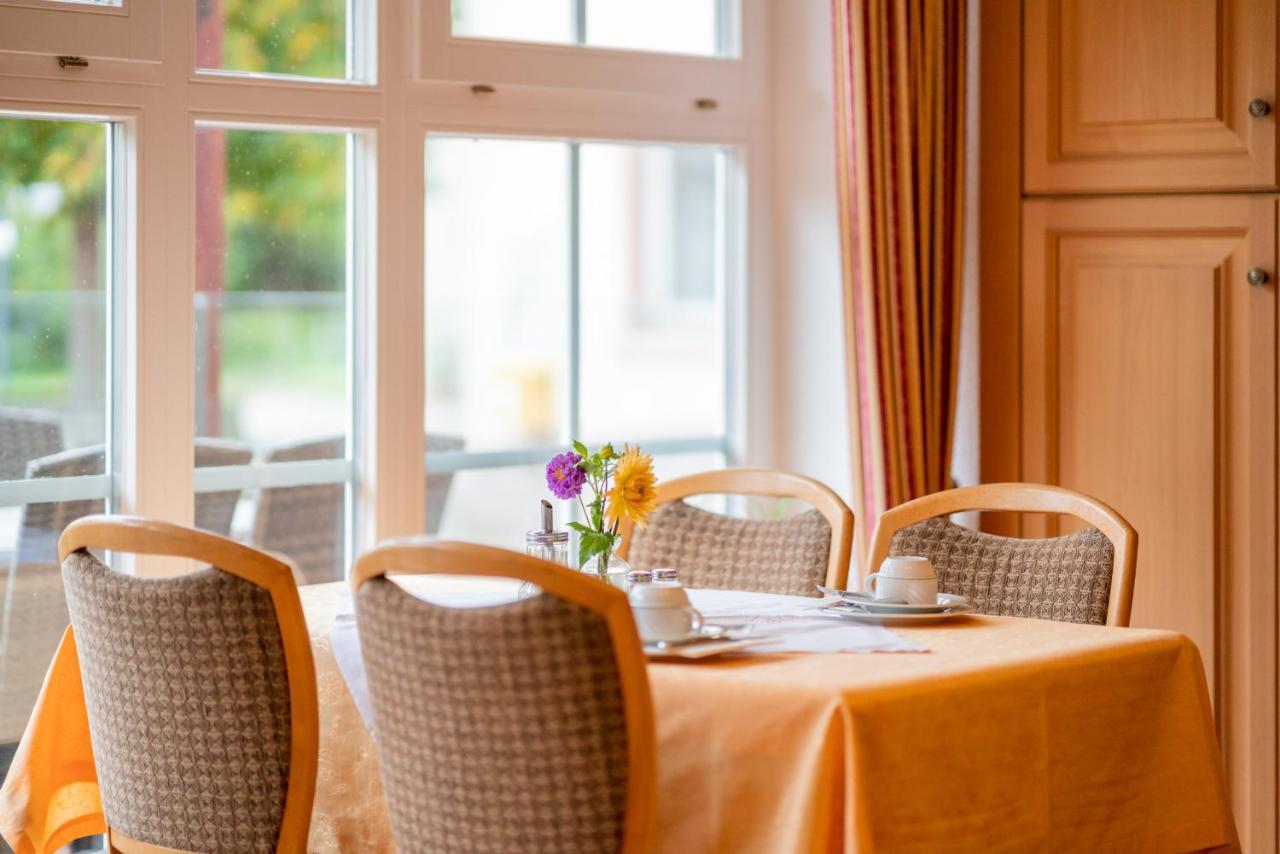 Gasthaus-Pension Zum Kreuz شتولينغن المظهر الخارجي الصورة