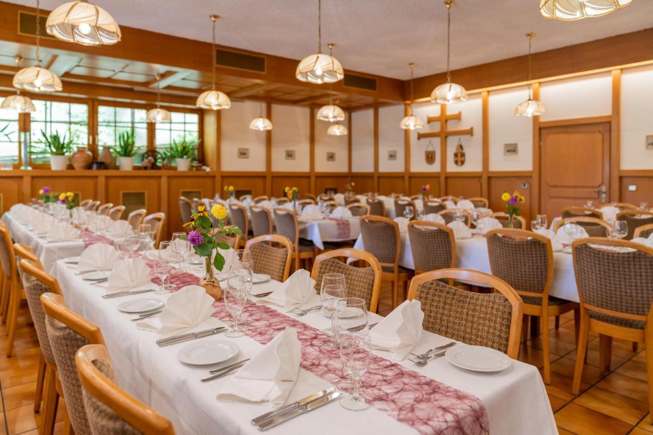 Gasthaus-Pension Zum Kreuz شتولينغن المظهر الخارجي الصورة
