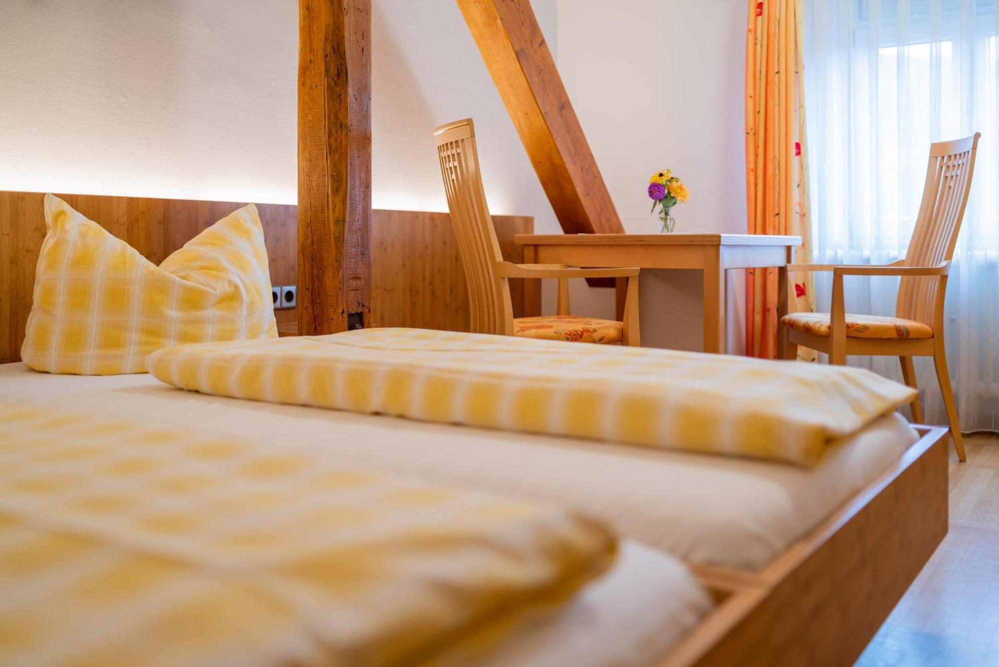Gasthaus-Pension Zum Kreuz شتولينغن المظهر الخارجي الصورة