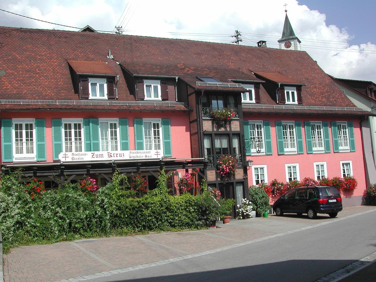 Gasthaus-Pension Zum Kreuz شتولينغن المظهر الخارجي الصورة